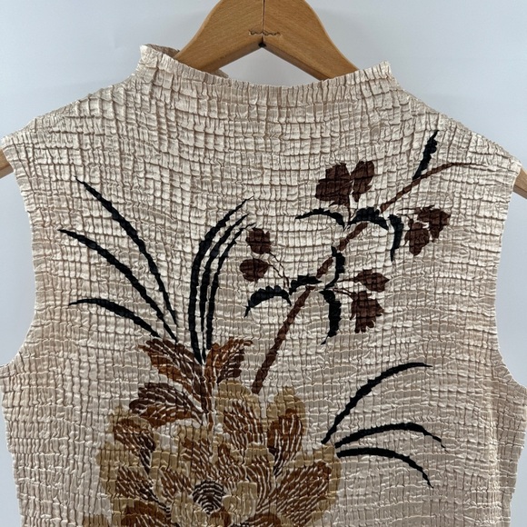 Casual Corner Satin Floral Crinkle Tank Top Size Medium Y2K - Picture 2 of 8